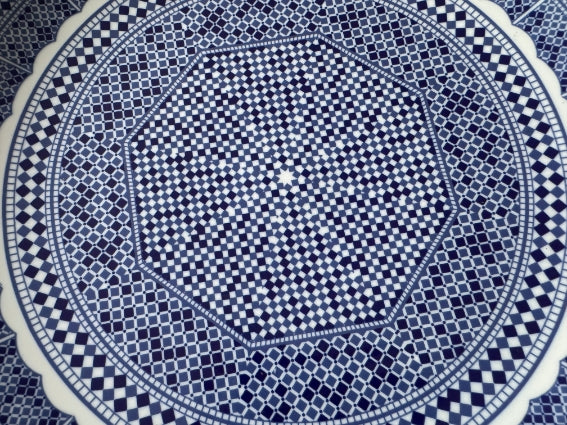 Grand plat rond 40,5 cm porcelaine COCEMA de Fès, Maroc