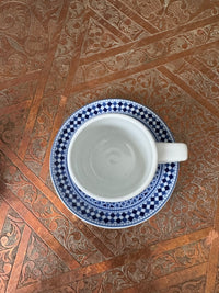 Tasse et sous-tasse unitaire porcelaine COCEMA de Fès, Maroc, bleu de Fès