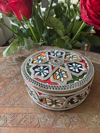 Boîte à bijoux en céramique et métal, fabrication artisanale à Fès, Maroc (modèle n4)
