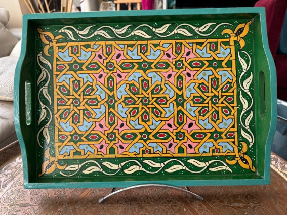 Plateau "zwak" boho en bois peint à la main, fabriqué à Marrakech, taille 30x43 cm (N2)