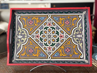 Plateau "zwak" boho en bois peint à la main, fabriqué à Marrakech, taille 30x43 cm (N3)