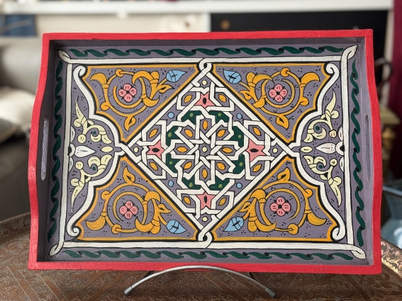 Plateau "zwak" boho en bois peint à la main, fabriqué à Marrakech, taille 30x43 cm (N3)