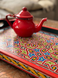 Plateau "zwak" boho en bois peint à la main, fabriqué à Marrakech, taille 30x43 cm (N4)
