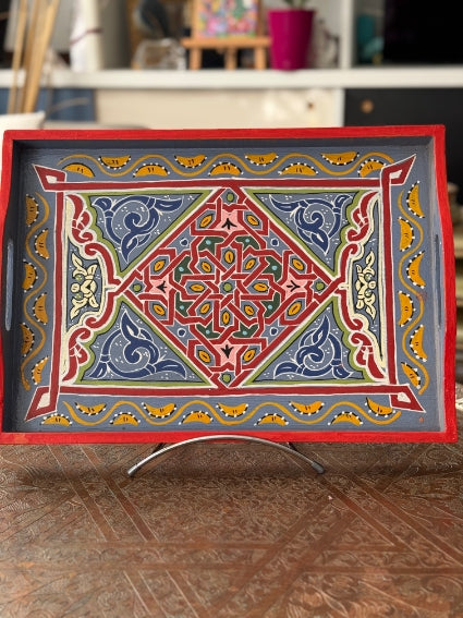 Plateau "zwak" boho en bois peint à la main, fabriqué à Marrakech, taille 30x43 cm (N5)