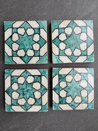Lot de 4 carreaux de zellige marocains, fabrication artisanale à Fès, pour sols ou murs (M1)
