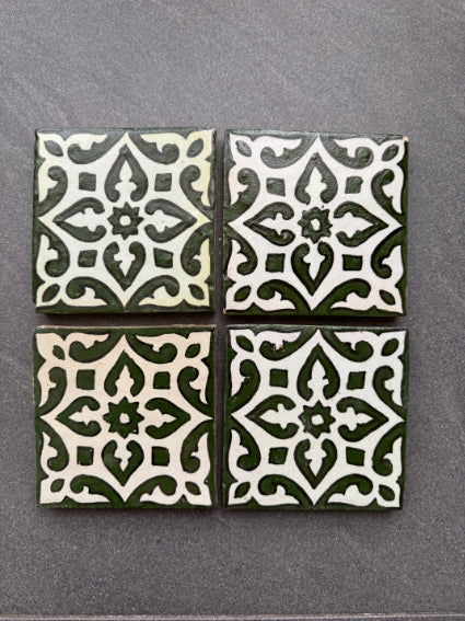Lot de 4 carreaux de zellige marocains, fabrication artisanale à Fès, pour sols ou murs (M2)