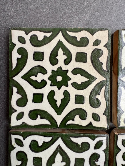 Lot de 4 carreaux de zellige marocains, fabrication artisanale à Fès, pour sols ou murs (M2)