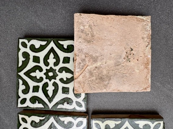 Lot de 4 carreaux de zellige marocains, fabrication artisanale à Fès, pour sols ou murs (M2)