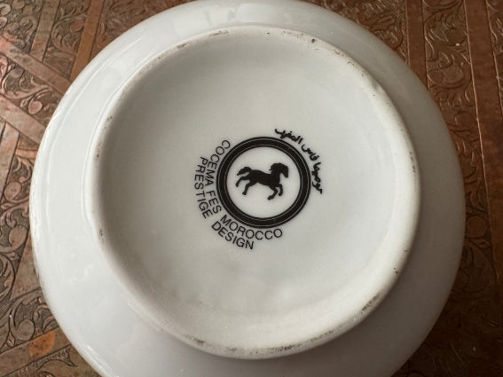 Pot à lait / saucière en porcelaine COCEMA de Fès, Maroc, décor "Taous"