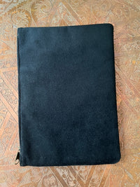 Pochette ethnique d'inspiration Berbère, porteuse d'eau, fabriquée au Maroc