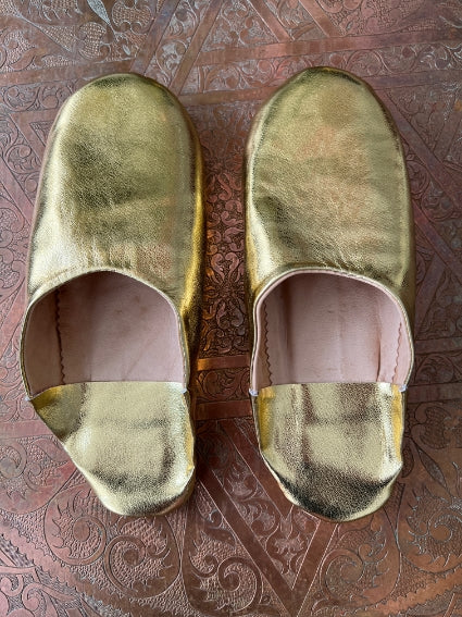 Babouches en cuir, fabrication artisanale au Maroc