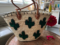 Panier tressé à la main à Marrakech, décoration de cactus, anses en cuir