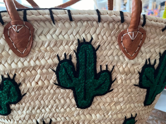 Panier tressé à la main à Marrakech, décoration de cactus, anses en cuir