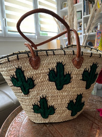 Panier tressé à la main à Marrakech, décoration de cactus, anses en cuir