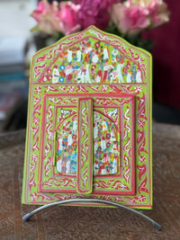 Miroir en bois peint, motifs "zwak", fabrication artisanale à Marrakech (vert)