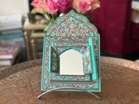 Miroir en bois peint, motifs "zwak", fabrication artisanale à Marrakech (turquoise)