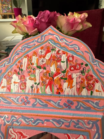 Miroir en bois peint, motifs "zwak", fabrication artisanale à Marrakech (rose)