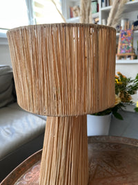 Lampe en raphia couleur naturelle fabriquée à la main au Maroc hauteur 41 cm