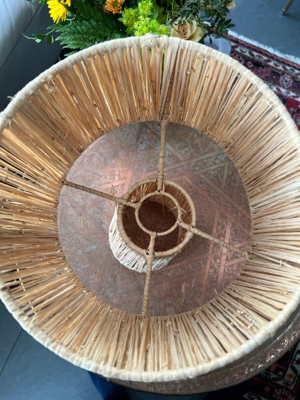 Lampe en raphia couleur naturelle fabriquée à la main au Maroc hauteur 41 cm