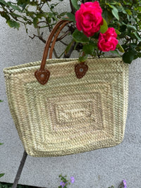 Panier rectangulaire tressé à la main à Marrakech, décor de citrons, anses courtes en cuir