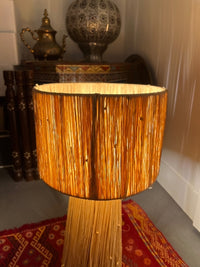 Lampe en raphia couleur naturelle fabriquée à la main au Maroc hauteur 49,5 cm