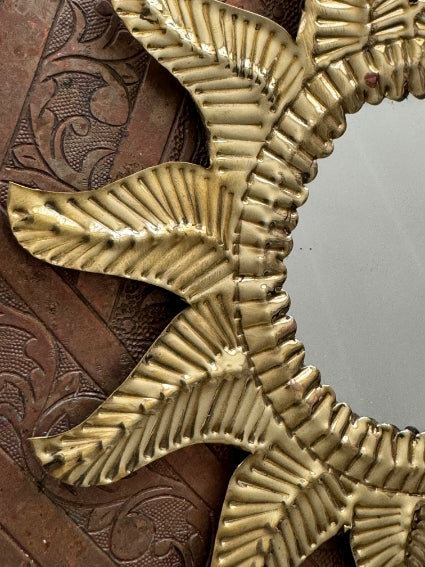 Joli miroir soleil en laiton, fabrication artisanale à Marrakech