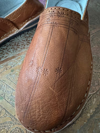 Babouches berbères pour homme en cuir, faites à la main au Maroc (Marrakech), couleur marron