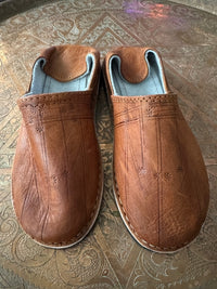Babouches berbères pour homme en cuir, faites à la main au Maroc (Marrakech), couleur marron