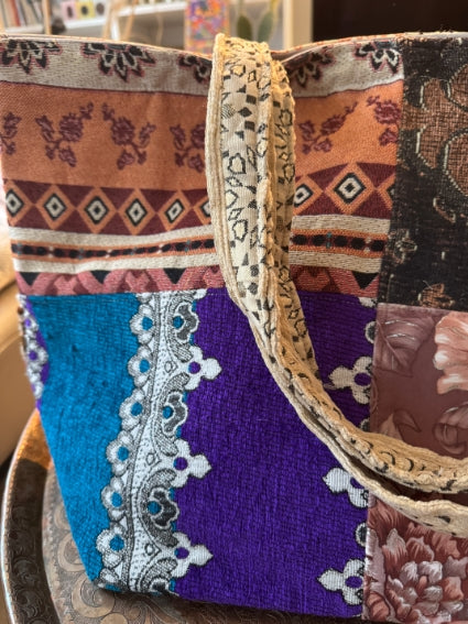 Très joli sac en patchwork de tissus, upcycling et création artisanale unique de Marrakech (Maroc), modèle A